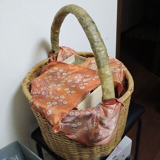 【募集中😢】サザエさん的なカゴ（籐）🧶の画像