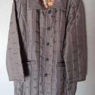 未着用　薄手キルティングコート