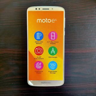 値下げしました　美品！MOTOROLA（モトローラ） Moto E5の画像