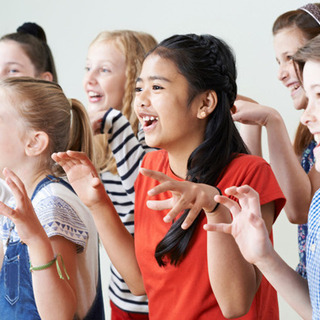 小学生のための英語の学童、お友達紹介キャンペーン！の画像