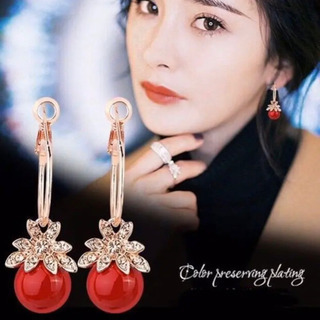 ピアス　赤　レディース　可愛い　揺れる　華やかの画像
