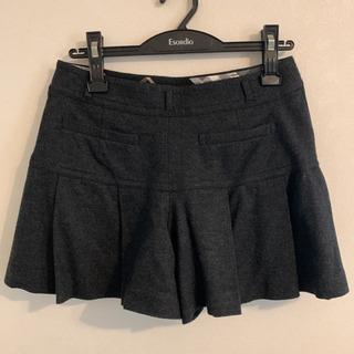 バーバリー ロンドン ブルーレーベル 女性用 ショートパンツ 36 ダークグレーの画像