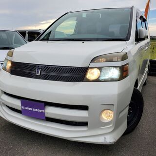 早い者勝ち！　本日値下げしました！　2004　トヨタ　ヴォクシー...