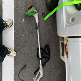 電気式草刈り機の画像