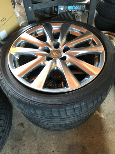 クラウン　18インチホイール