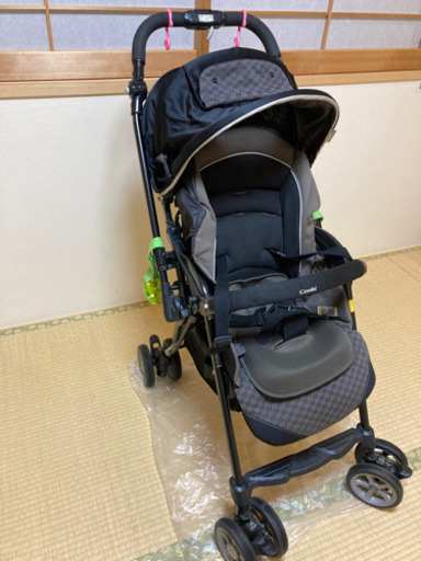 コンビ　ベビーカー　ディアクラッセ　オート4キャス（取扱説明書付）