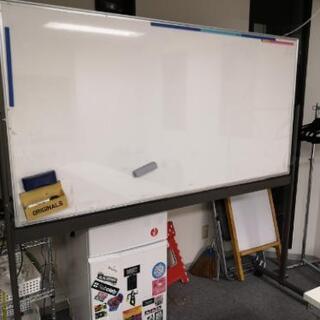 会議用テーブル、オフィス用イス、プロジェクター、プラズマテレビ、ホーローホワイトボード、セット販売の画像