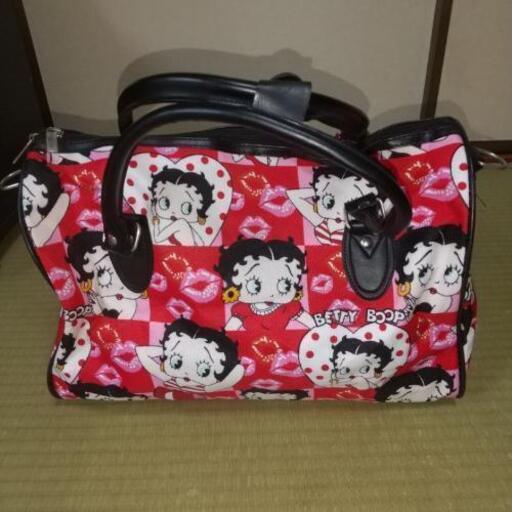 ベティーのボストンバッグ新品