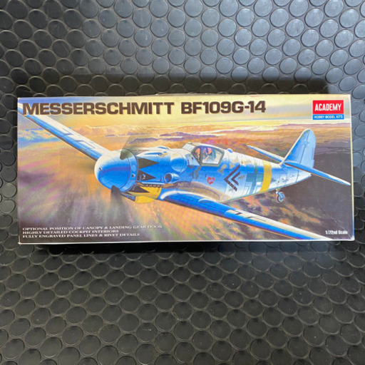 プラモデル　MESSERSCHMITT BF109G-14  1/72  アカデミー