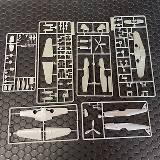 プラモデル　MESSERSCHMITT BF109G-14  1/72  アカデミーの画像