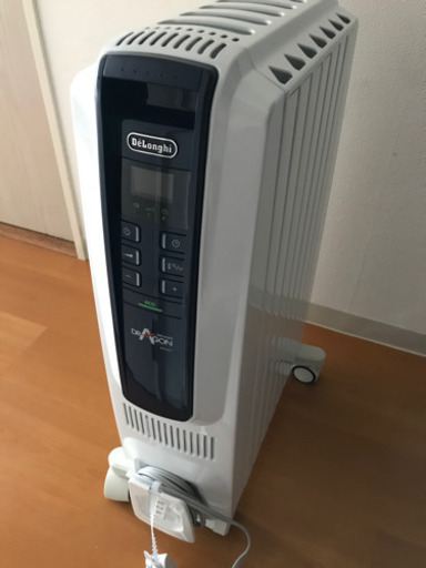デロンギ⭐️オイルヒーター　わりと綺麗です！