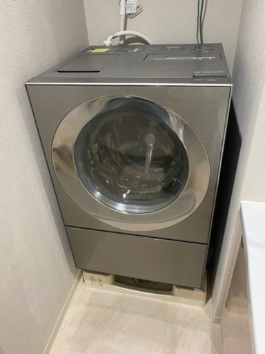パナソニックのドラム式洗濯機　NA-VG2300L-X