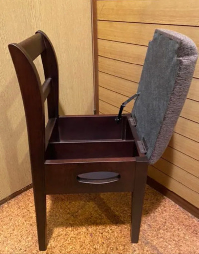 【良品・美品】収納可能なイス　椅子　家具