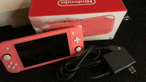 Nintendo Switch Lite ニンテンドースイッチライト　コーラル