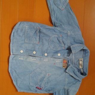 90㎝　長そでシャツ　ポケット多数