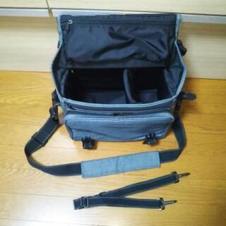 カメラ用のショルダーバック