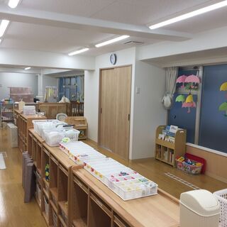 【保育園一般事務の募集】●JR線鶴見駅 徒歩5分の立地● 定員19名の小規模認可保育所です。の画像