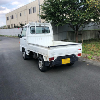 全込乗出し価格！  車検付Ｒ4年10月  H10年 サンバートラック 走行132000キロ エアコン 4WD タイベル交換済み 軽トラの画像
