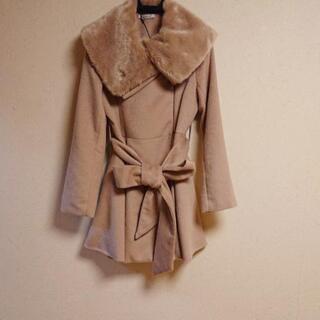 【取引中】【新品未使用品】LIP SERVICE ファー付きコートの画像