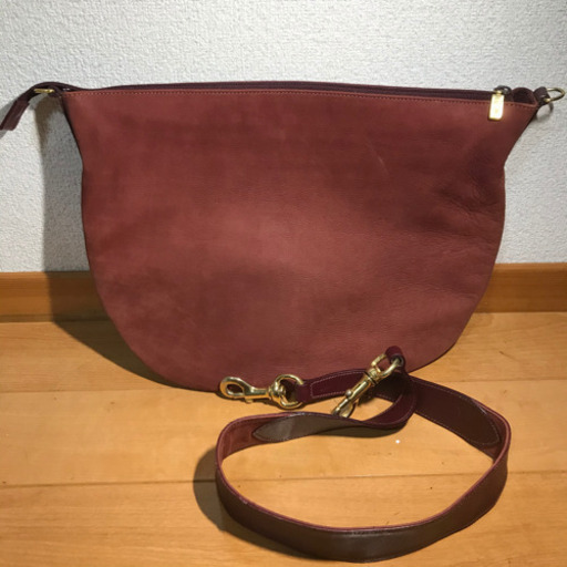 GUCCI レザー　ショルダーバッグ　レッド