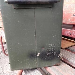 アーモ缶　米軍放出品　大きめサイズの画像
