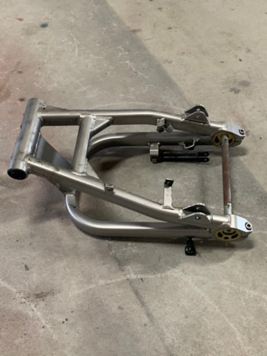 ZRX1200ダエグ用スウィングアーム
