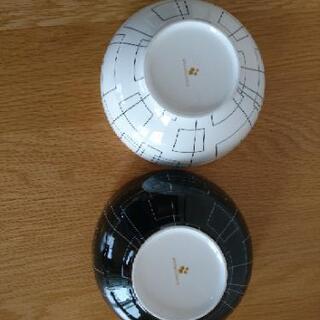 ★受け渡し決定済★【０円】丼２個セットの画像