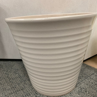 陶器の鉢の画像
