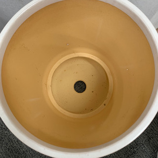 陶器の鉢の画像