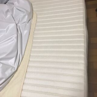 ★配送可能★状態良いセミダブルベッドを売ります。★