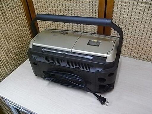 ソニー CD ラジオ カセット レコーダー CFD-A110 ラジカセ FM AM ゴールド系 2011年製 SONY
