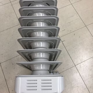 【店頭お渡し】デロンギ　オイルヒーター　デジタルモデル　KHD410812-LG　1200Wの画像