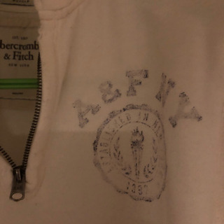 レア物です‼️アバクロXXLダメージ風トレーナー‼️の画像