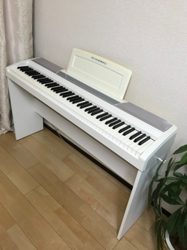 電子ピアノ