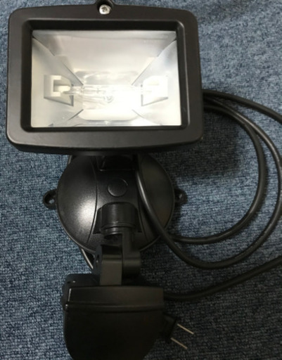 美品 ELPA ハロゲンセンサーライト