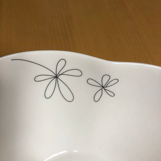 美品　hana cafe サラダボウル 深鉢 (口径 直径21.5cm)の画像