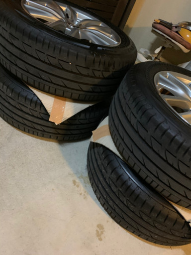 現行スカイラインHV37ハイブリッド純正17インチ