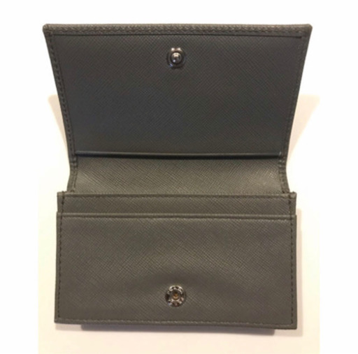 プラダ  PRADA カードケース（名刺入れ）23区内、千葉まで持っていけます！