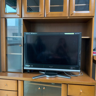 テレビ台兼用カップボード終了しました。