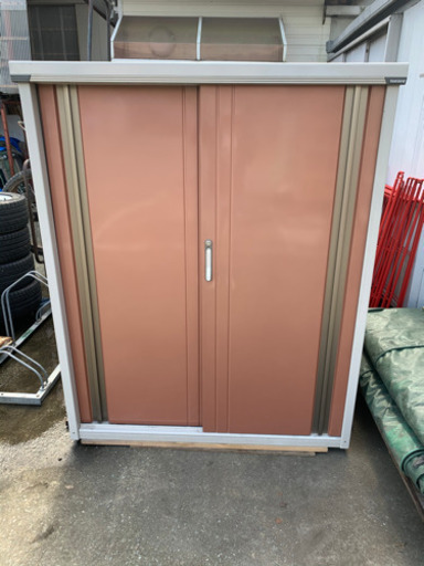 ☆中古品　美品　物置　田窪工業所　収納庫　カギなし133x70x170cm☆