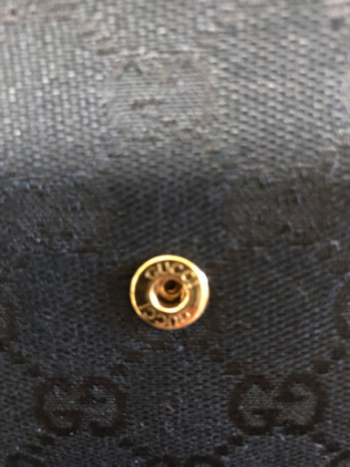 ♪美品  GUCCI二つ折り財布 ブラック