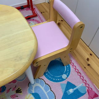 キッズテーブル　椅子付きの画像