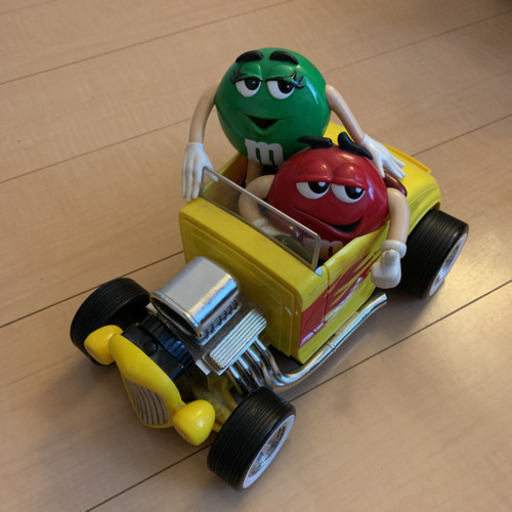 m\u0026m's クラシックカー　ディスペンサー エムアンドエムズ ホットロッド