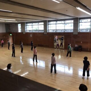月1000円でストレッチヨガ＆らくらくエアロ