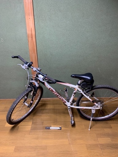商談取引中　自転車　マウンテンバイク　２６インチ　SＰEＣＩAＬIＺED