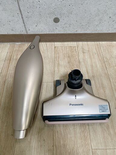 急募★9*88 Panasonic 充電式スティック 掃除機 MC-BU110J-T 2016年製