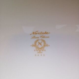 再度値下げします！NORITAKE bone china 超大型プレートの画像