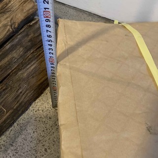 薪　薪ストーブ　マキ　たき火　焚き火　焚火　たきび　キャンプ　米袋入り　20キロ弱　乾燥済　広葉樹多分コナラ　一袋単位　30㎝の画像