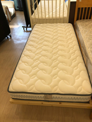 シングルベッド