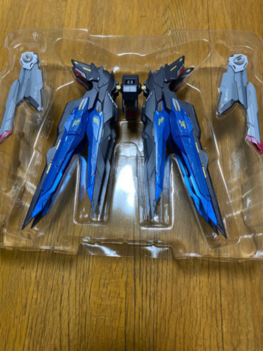 メタルビルド　ストライクフリーダム&光の翼